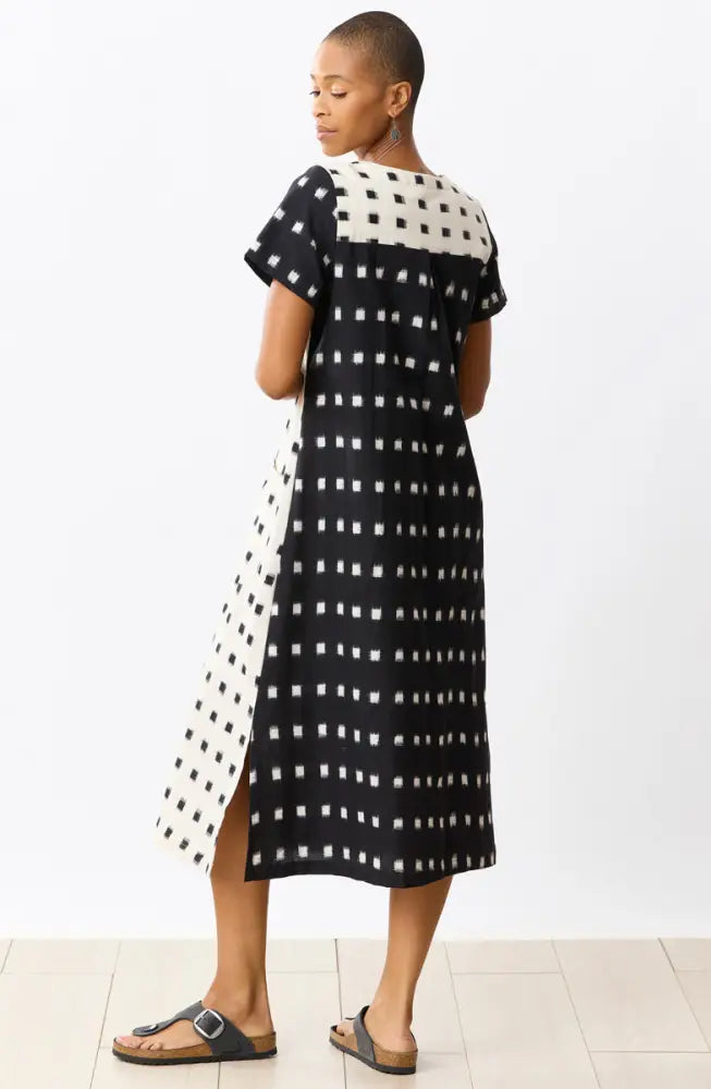 Rajouri Ikat Button Front Midi Dress - Soft white/Black