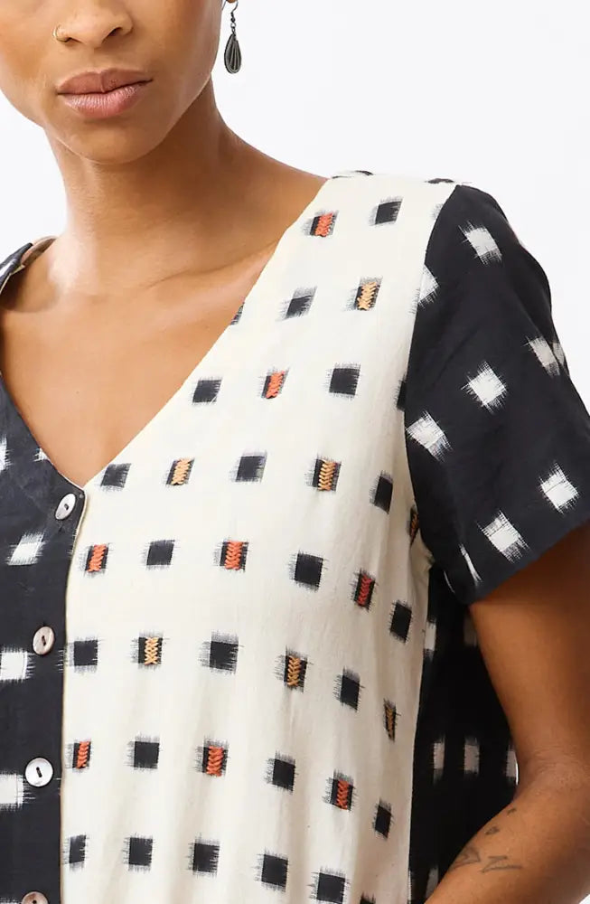 Rajouri Ikat Button Front Midi Dress - Soft white/Black